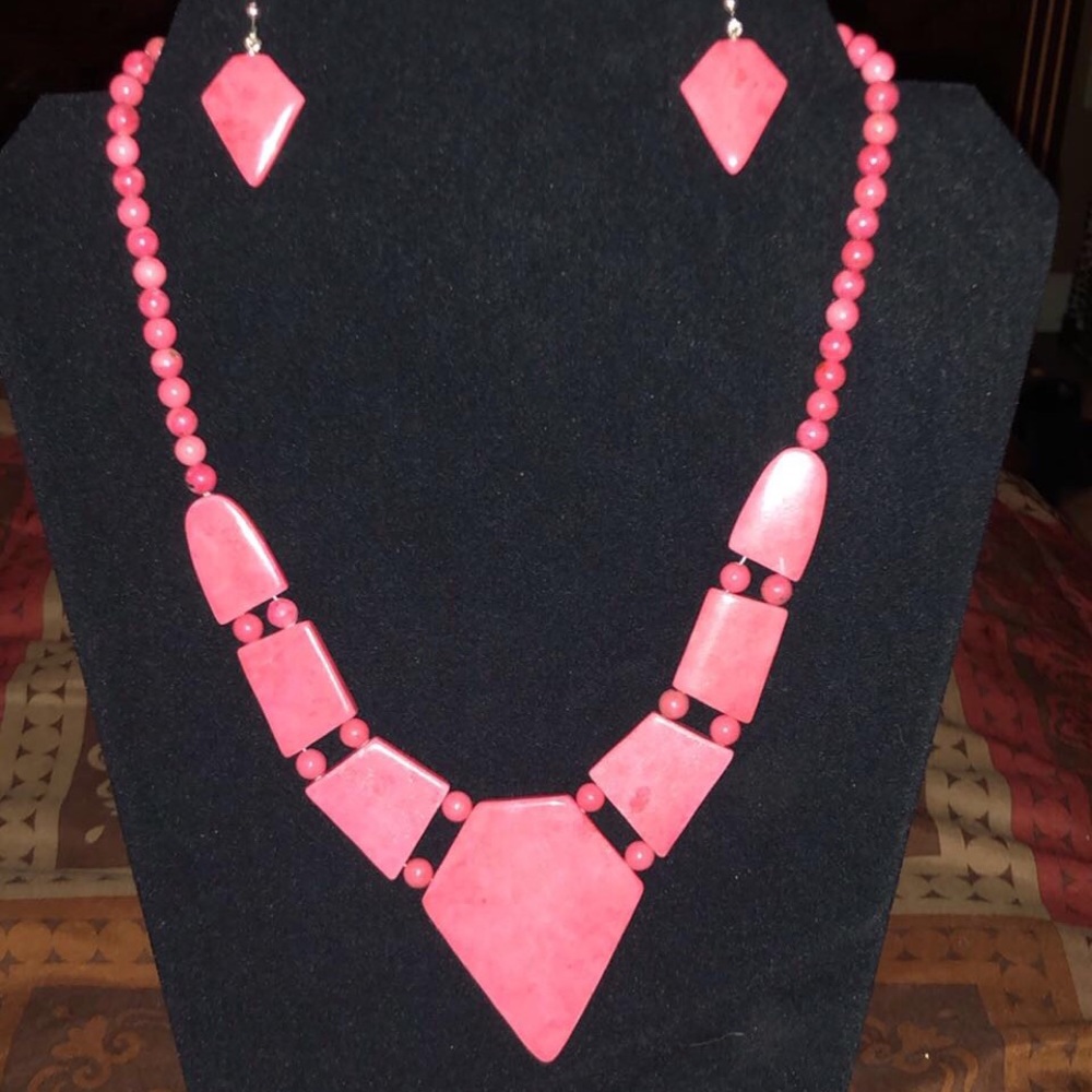 Necklace & earrings